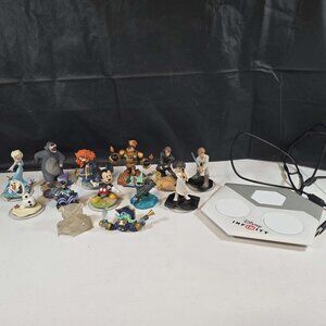 DISNEY INFINITY FIGURES LOT BASE READER PORTAL ARENA